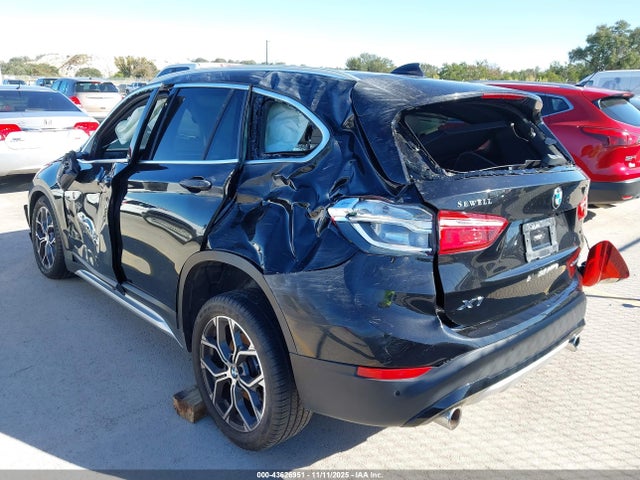 2020 BMW X1 WBXJG9C07L5P34855 Photo 2