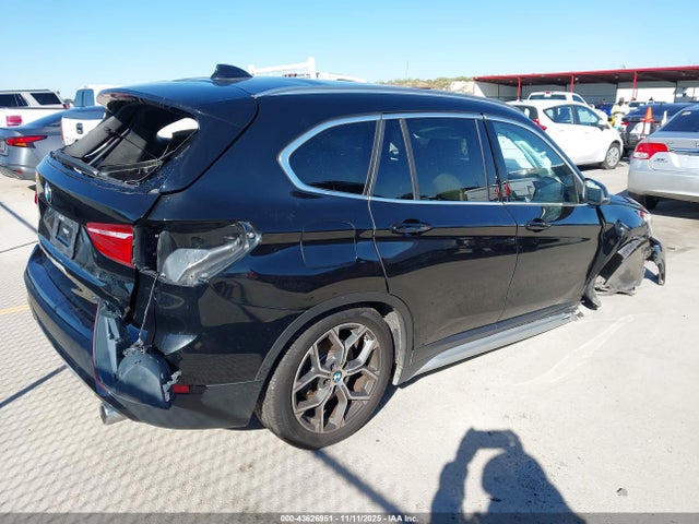 2020 BMW X1 WBXJG9C07L5P34855 Photo 3