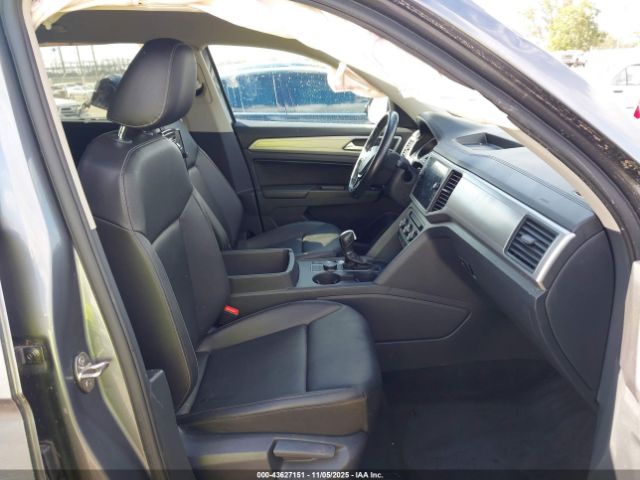 2018 VOLKSWAGEN ATLAS 1V2KR2CA5JC533541 Photo 4