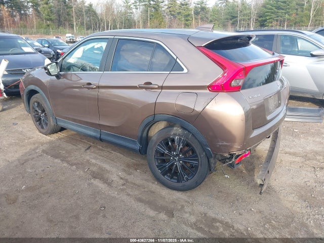 2019 MITSUBISHI ECLIPSE CROSS JA4AT4AA9KZ022257 Photo 2
