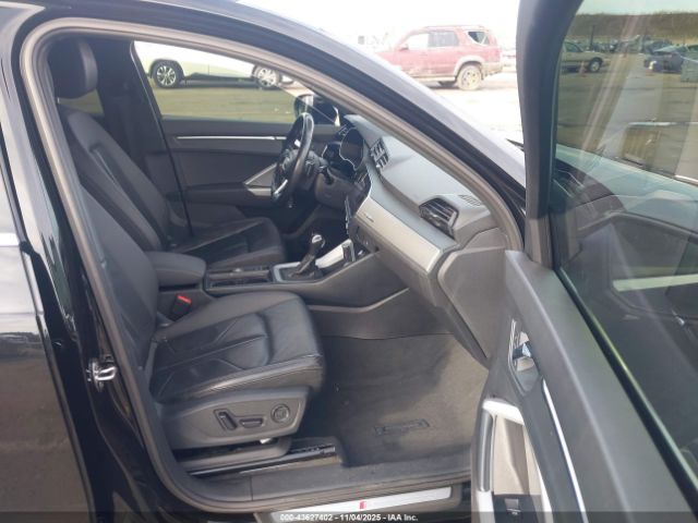 2021 AUDI Q3 WA1DECF37M1140868 Photo 4