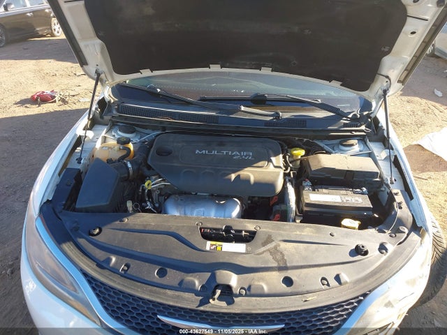 2015 Chrysler 200 Limited მანქანა იყიდება აუქციონზე, vin: 1C3CCCAB5FN669595, აუქციონის ნომერი: 43627549