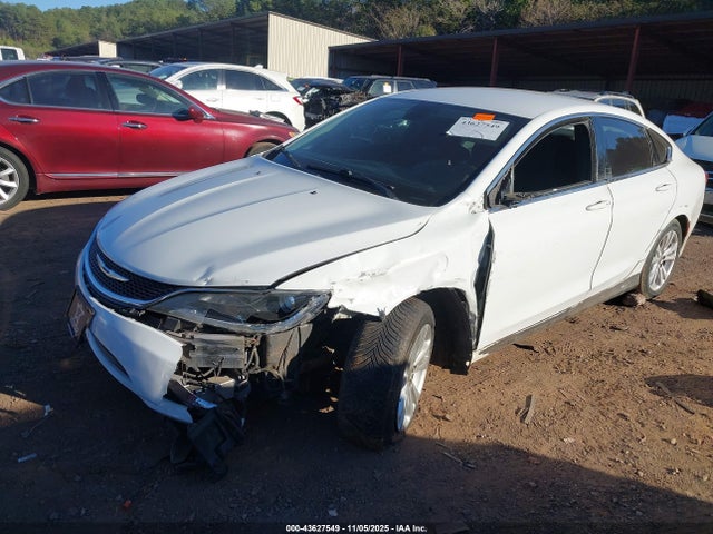 2015 Chrysler 200 Limited მანქანა იყიდება აუქციონზე, vin: 1C3CCCAB5FN669595, აუქციონის ნომერი: 43627549