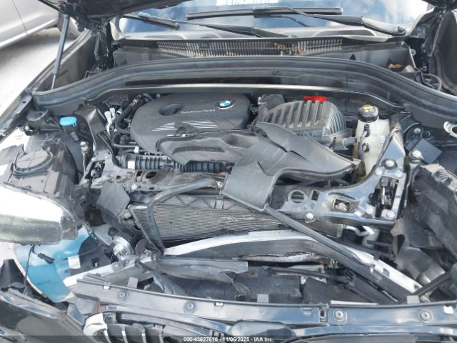 2018 BMW X1 WBXHT3C36J5F89910 Photo 9