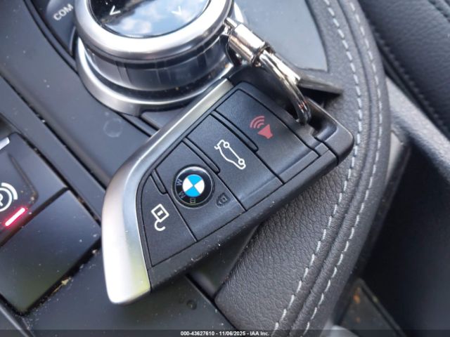 2018 BMW X1 WBXHT3C36J5F89910 Photo 10