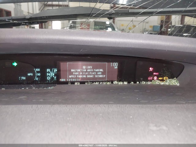 JTDKN3DU0F0421945 Toyota Prius Two