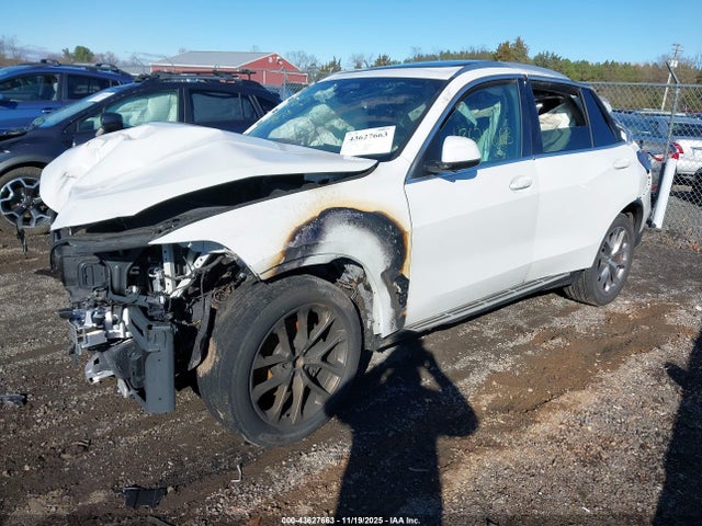 2025 BMW X5 5UX23EU00S9Z47933 Photo 1