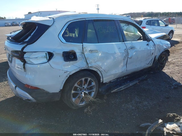 2025 BMW X5 5UX23EU00S9Z47933 Photo 3