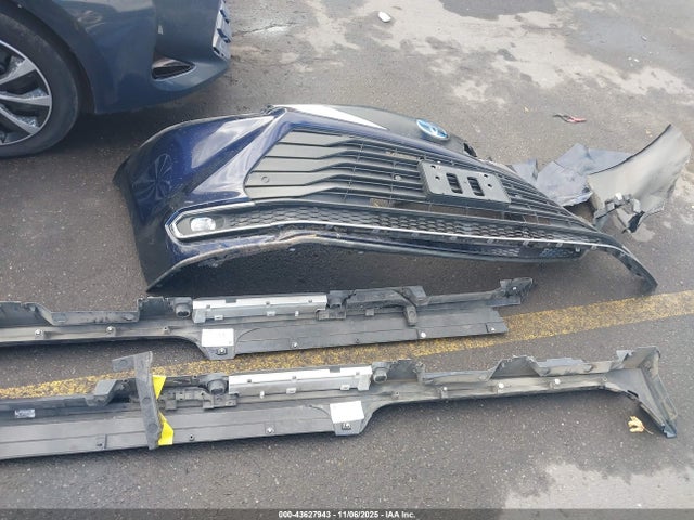 5TDJRKEC6NS111567 Toyota SIENNA XLE