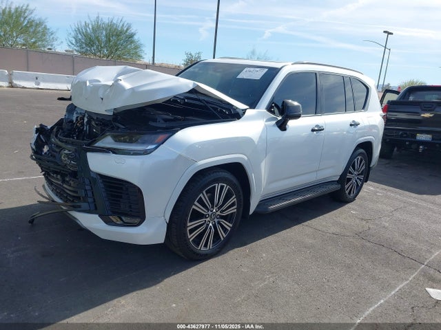 Lexus Lx 600 Luxury 2025 JTJGB7CX9S4081731 Image 14