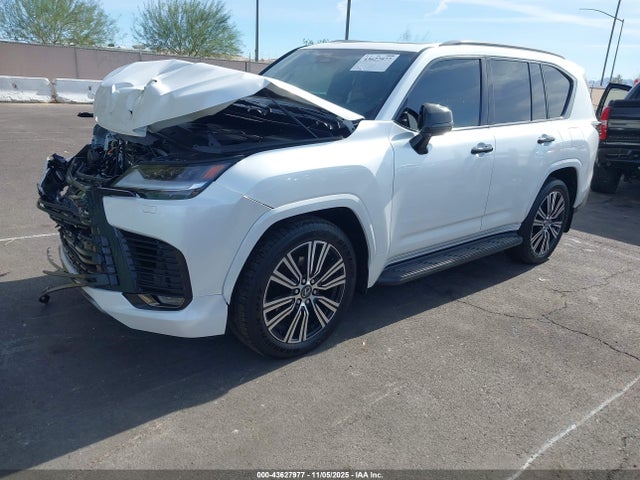 Lexus Lx 600 Luxury 2025 JTJGB7CX9S4081731 Image 2