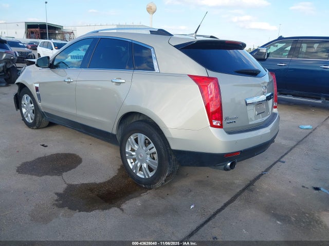 2011 CADILLAC SRX 3GYFNAEY2BS647909 Photo 2
