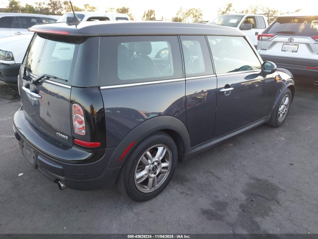 2012 MINI COOPER CLUBMAN WMWZF3C59CT190220 Photo 3