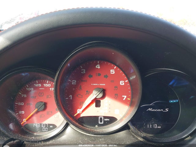 2017 PORSCHE MACAN WP1AB2A59HLB11997 Photo 6