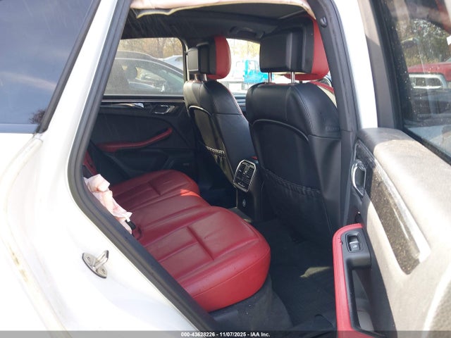 2017 PORSCHE MACAN WP1AB2A59HLB11997 Photo 7
