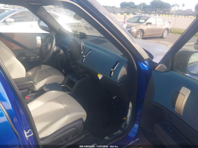 2025 MINI COUNTRYMAN WMZ23GA07S7P79205 Photo 4