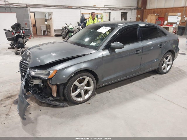2015 AUDI A3 WAUACGFF1F1020029 Photo 1