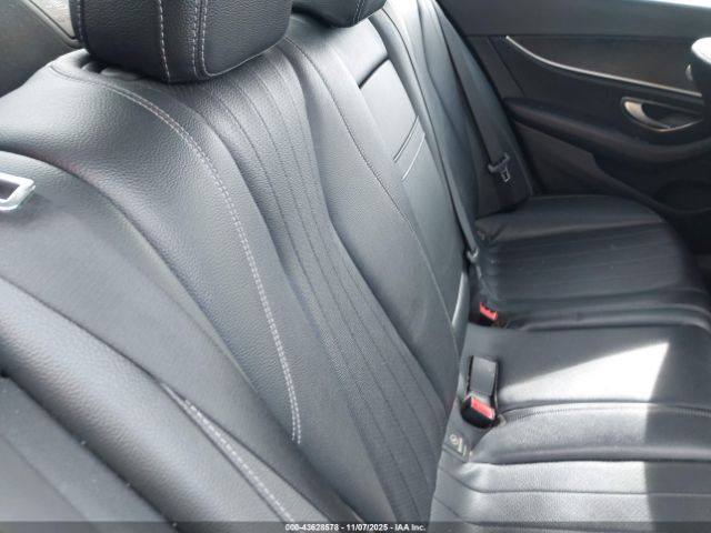 2018 MERCEDES-BENZ E 300 WDDZF4KB1JA320909 Photo 7