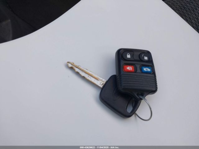 2003 FORD FOCUS 1FAFP34P73W321605 Photo 10