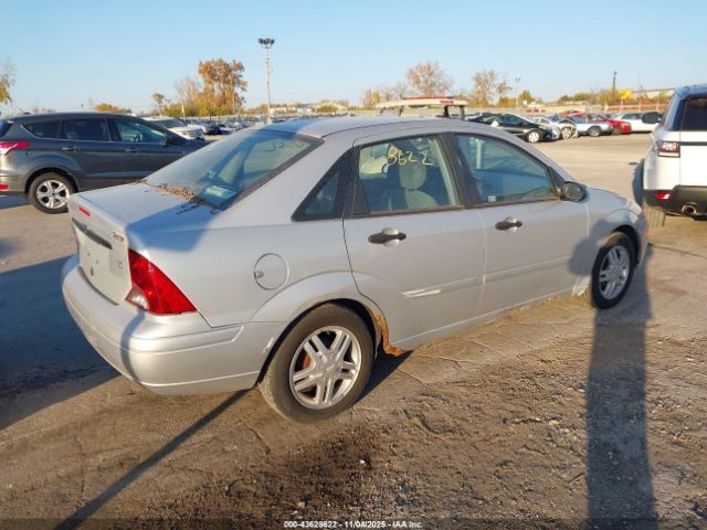 2003 FORD FOCUS 1FAFP34P73W321605 Photo 3