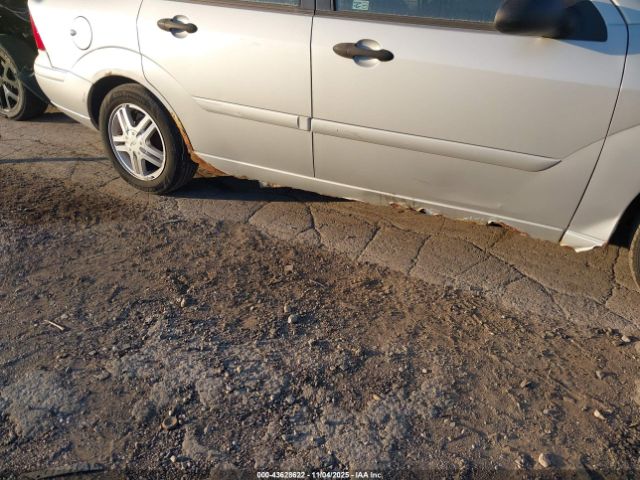 2003 FORD FOCUS 1FAFP34P73W321605 Photo 5