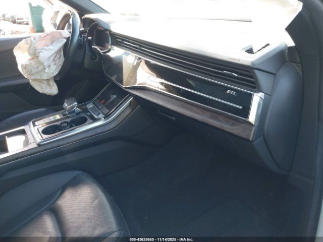 2020 AUDI Q8 WA1EVAF10LD013884 Photo 4