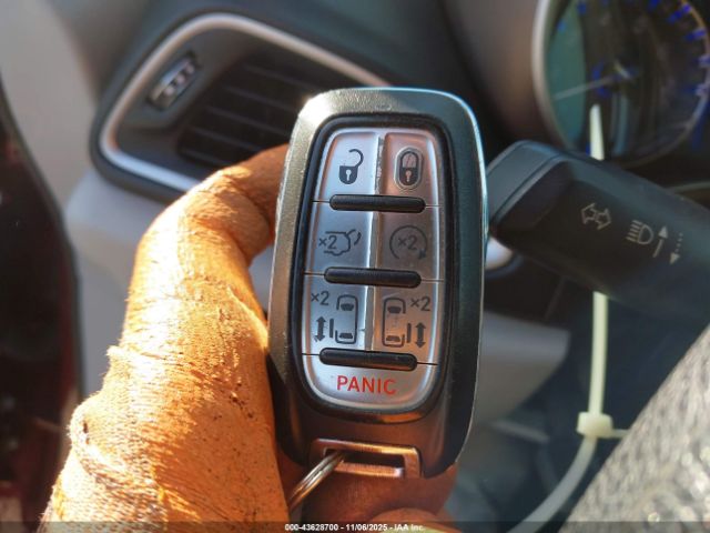 2020 CHRYSLER VOYAGER 2C4RC1DG8LR148354 Photo 10