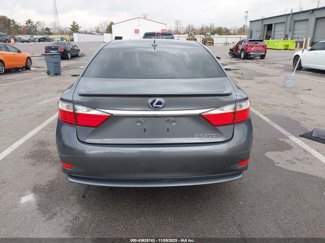 Lexus ES 300H 2014 JTHBW1GG2E2071565 Image 16