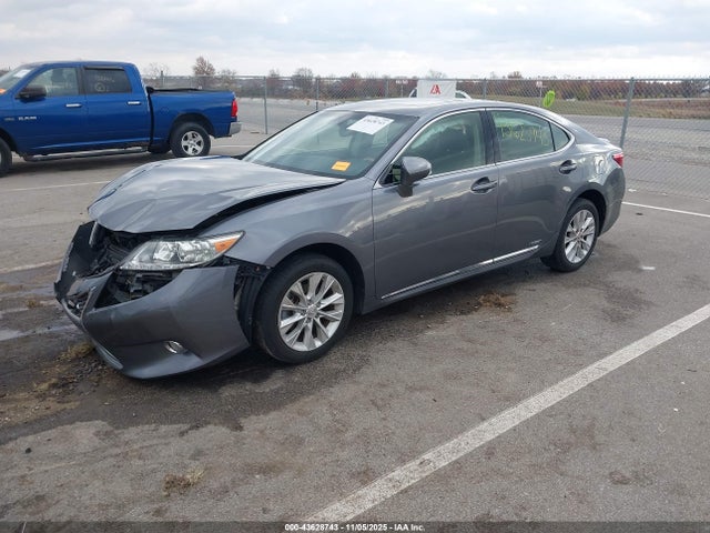 Lexus ES 300H 2014 JTHBW1GG2E2071565 Image 2