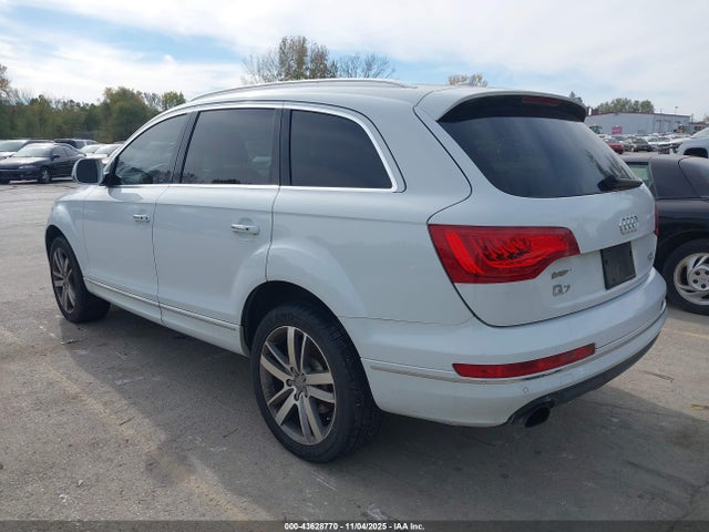 2014 AUDI Q7 WA1LGAFE1ED008314 Photo 2