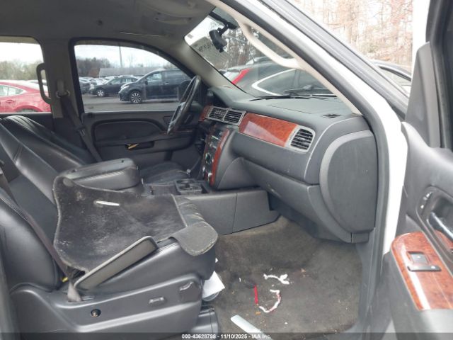 2013 CHEVROLET TAHOE 1GNSKBE08DR193630 Photo 4