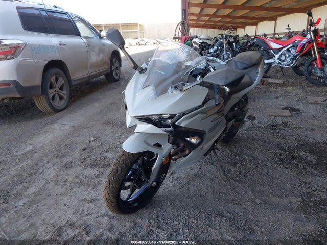 Kawasaki Ninja 500 2025 ML5EXGG1XSDA56075 Image 2