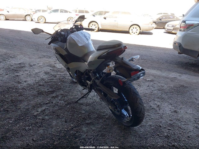 Kawasaki Ninja 500 2025 ML5EXGG1XSDA56075 Image 3