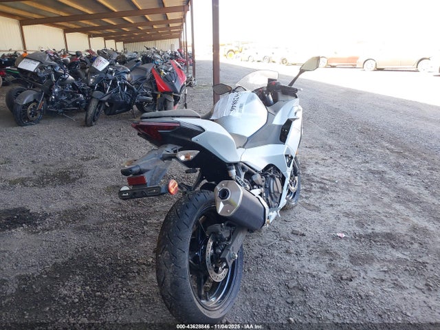 Kawasaki Ninja 500 2025 ML5EXGG1XSDA56075 Image 4