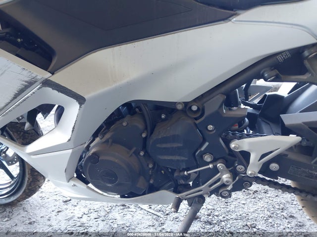 Kawasaki Ninja 500 2025 ML5EXGG1XSDA56075 Image 9