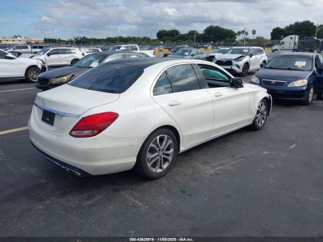 2015 MERCEDES-BENZ C 300 55SWF4JB9FU068760 Photo 3