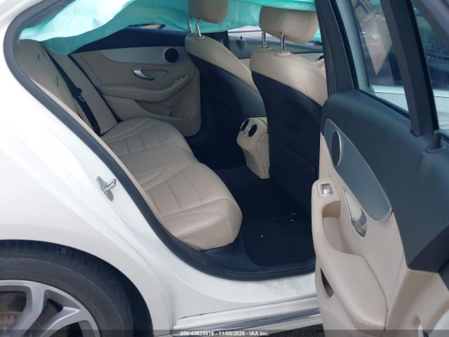 2015 MERCEDES-BENZ C 300 55SWF4JB9FU068760 Photo 7