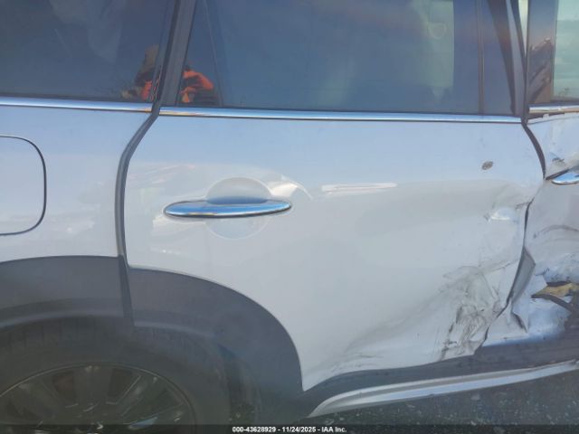 2018 MINI COUNTRYMAN WMZYV5C38J3E04979 Photo 7