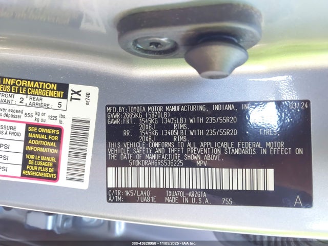 Toyota Highlander Platinum 2024 5TDKDRAH6RS536225 Image 9