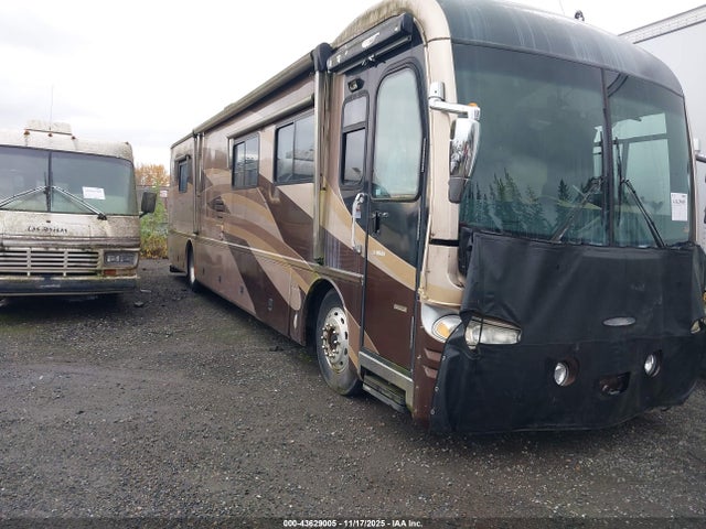 43629005 :رقم المزاد ، 4UZAAHBS74CM35659 vin ، 2004 Freightliner Chassis X Line Motor Home مزاد بيع