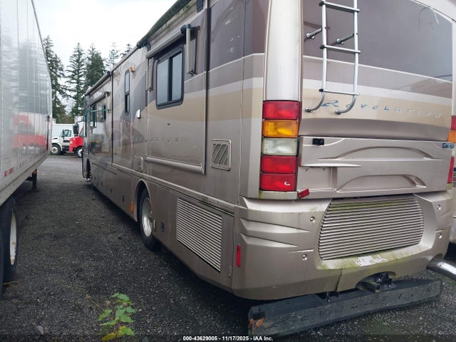 43629005 :رقم المزاد ، 4UZAAHBS74CM35659 vin ، 2004 Freightliner Chassis X Line Motor Home مزاد بيع