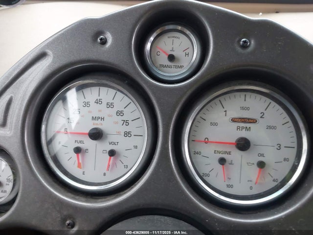 43629005 :رقم المزاد ، 4UZAAHBS74CM35659 vin ، 2004 Freightliner Chassis X Line Motor Home مزاد بيع