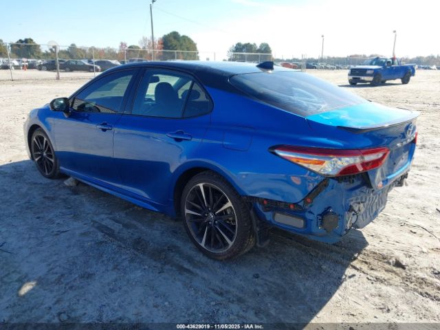 2019 TOYOTA CAMRY 4T1B61HK1KU215168 Photo 2