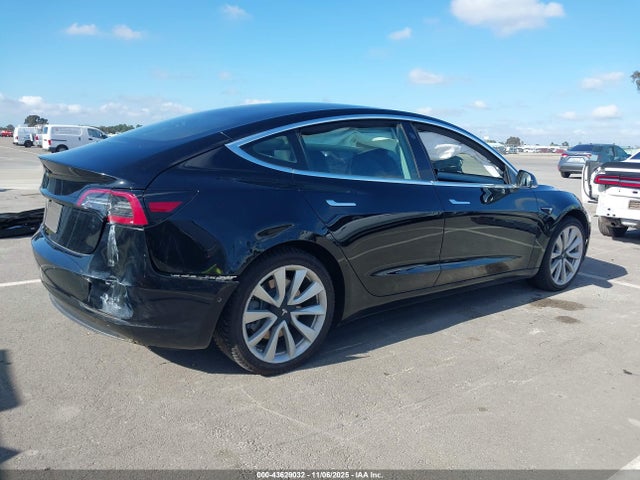 2018 TESLA MODEL 3 5YJ3E1EA8JF169904 Photo 3