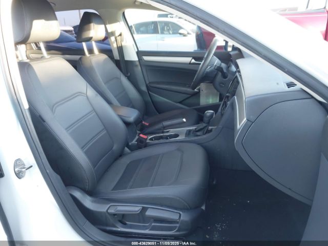 2022 VOLKSWAGEN PASSAT 1VWSA7A38NC000287 Photo 4