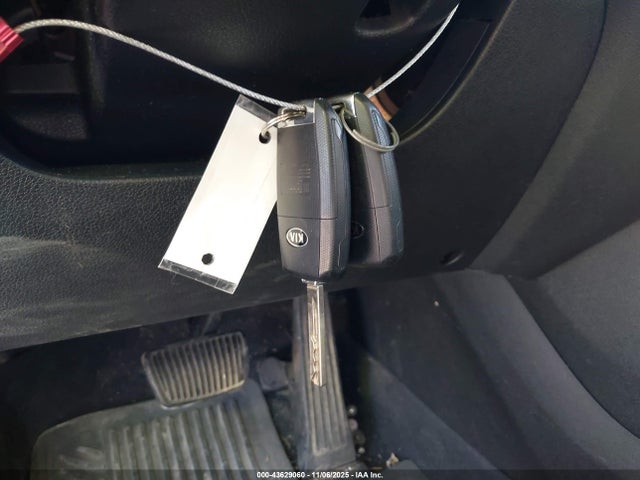 2017 KIA SORENTO 5XYPG4A37HG257219 Photo 10