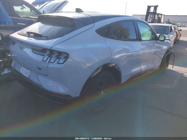 2021 FORD MUSTANG MACH-E 3FMTK2R78MMA08266 Photo 3