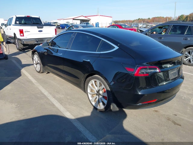 2019 TESLA MODEL 3 5YJ3E1EB8KF413691 Photo 2