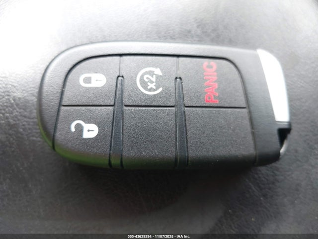 2018 CHRYSLER 300 2C3CCABG0JH192347 Photo 10