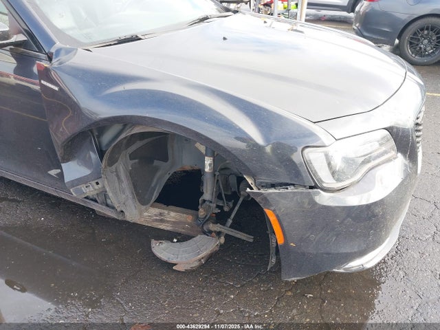 2018 CHRYSLER 300 2C3CCABG0JH192347 Photo 5